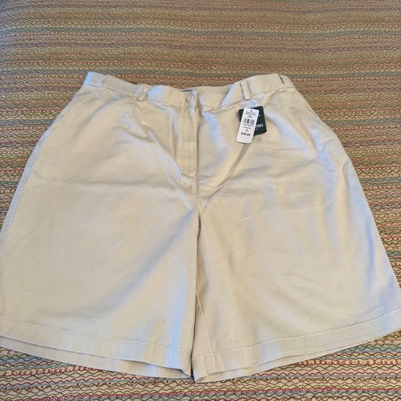 LL Bean Shorts Womens 20 Regular Beige High Rise Chino Original Expandable Waist - Picture 6 of 9